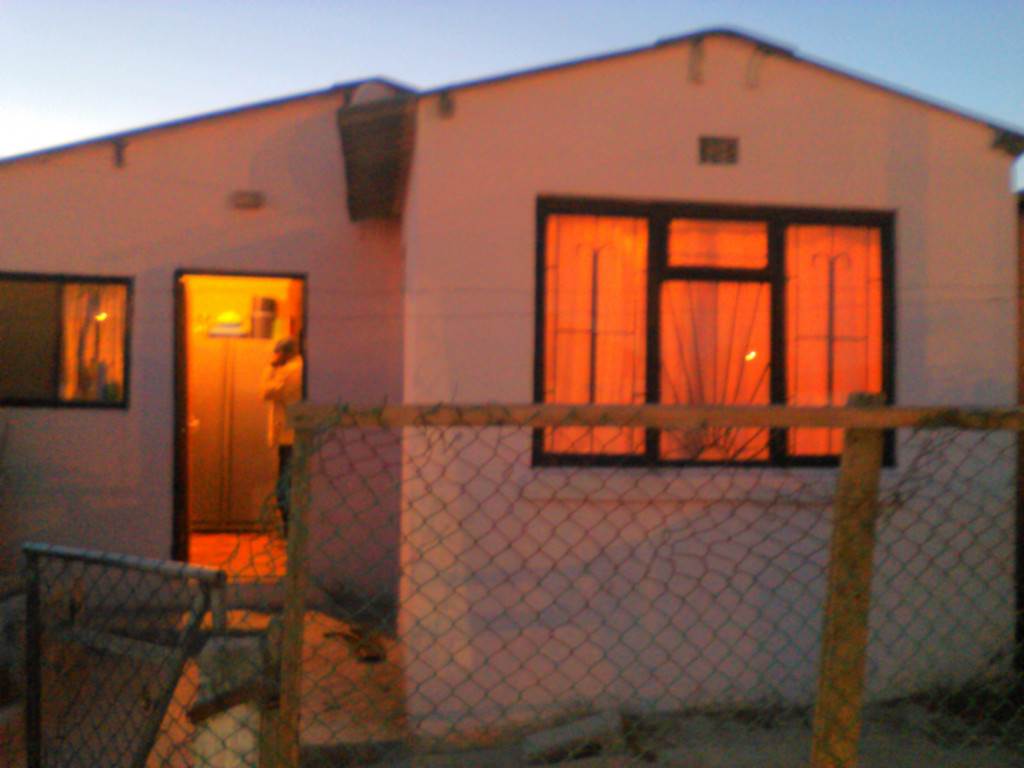 House For Sale in KHAYELITSHA, KHAYELITSHA Picture 2