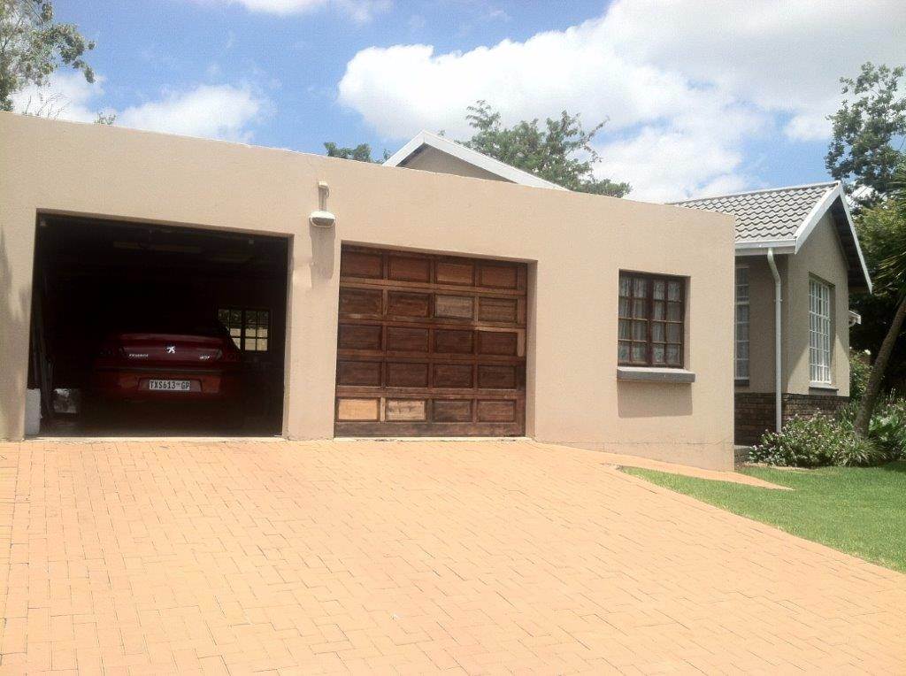 House For Sale in HEUWELOORD, CENTURION Picture 2